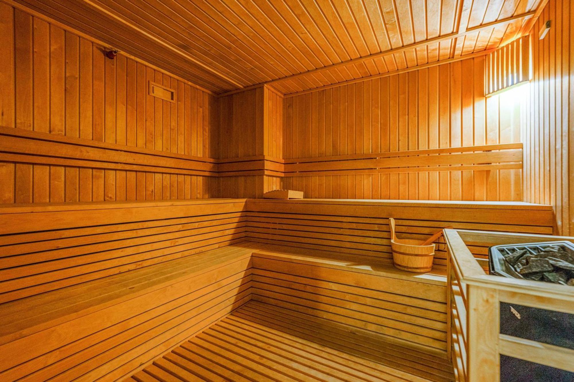 Four Points By Sheraton Аль-Айн Экстерьер фото A Finnish sauna